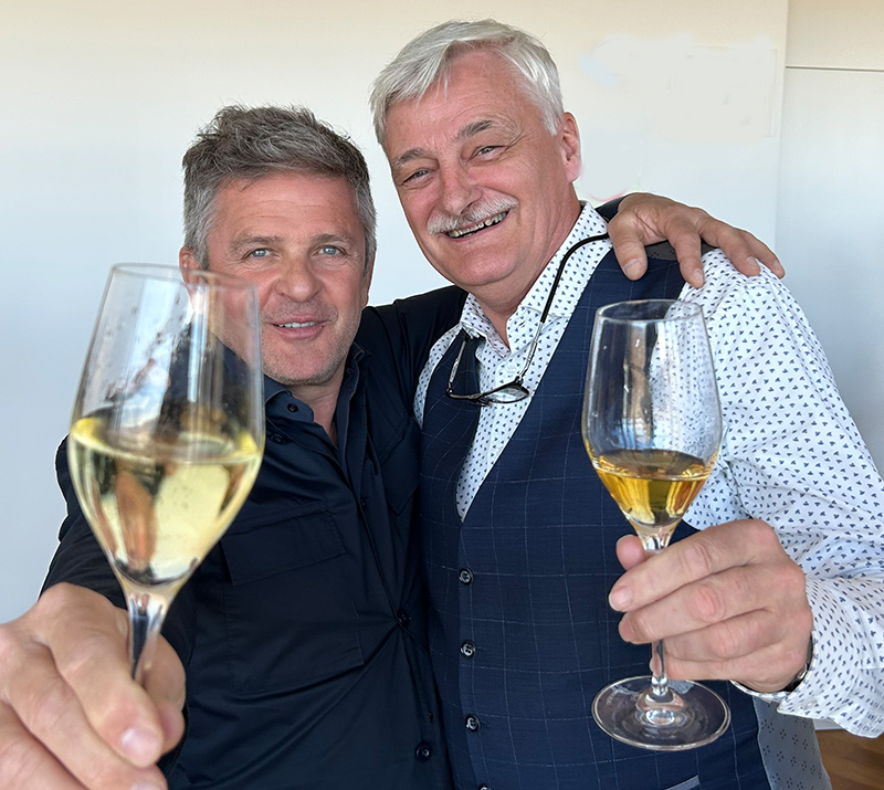 Eine Pilgerreise zu den Spitzenweinen eines exzellenten Jahrgangs 2023. Gleich zwei Geburtstage werden dabei gefeiert: Alvaro Palacios wird 60, Descendientes de J Palacios wird 25 Jahre jung.